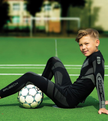 Komplet piłkarski termoaktywny Brubeck Junior KP10220 czarny/grafit
